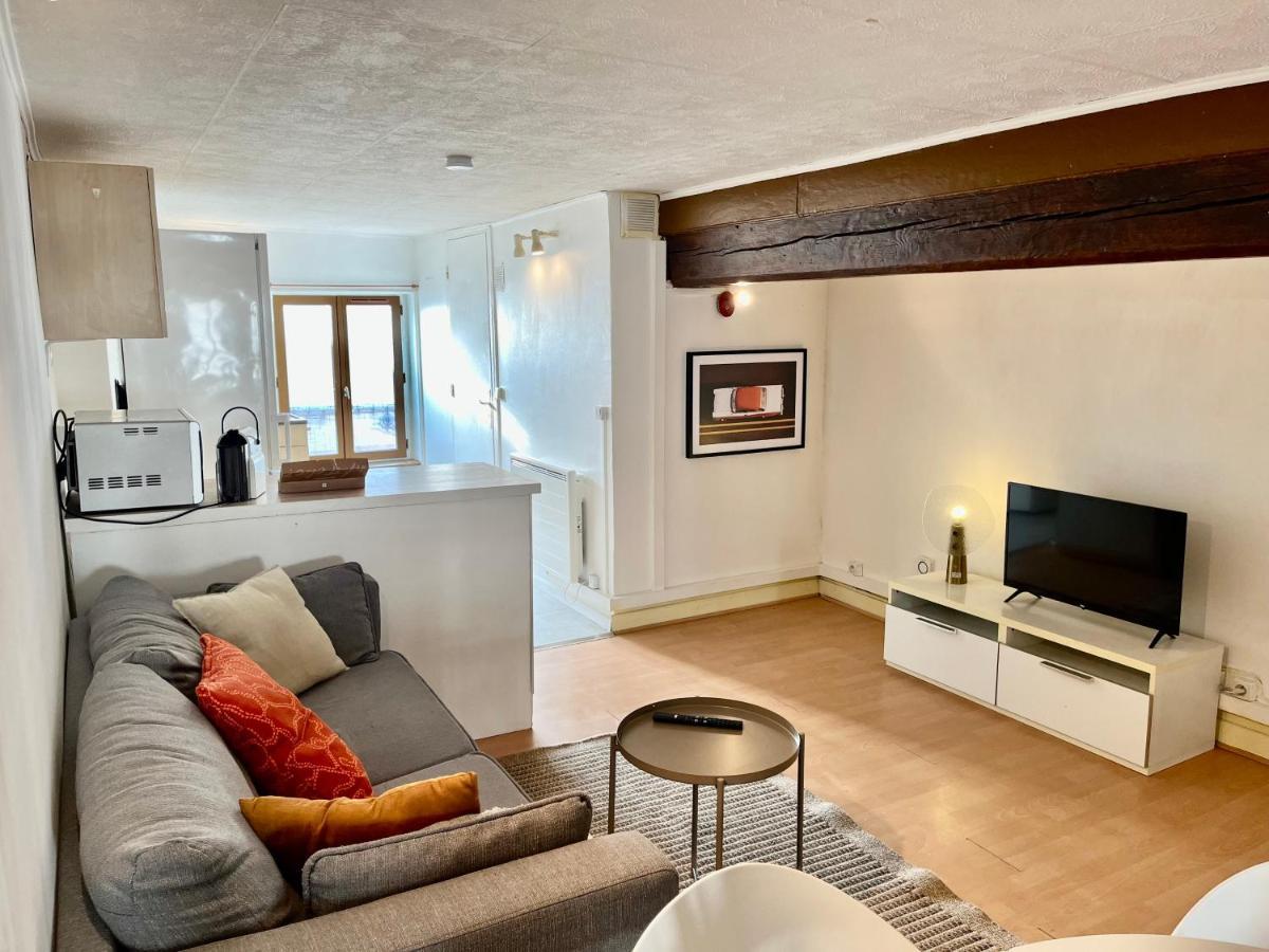 Suite Jason Villeurbanne Buitenkant foto